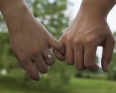 Hochzeitsvorbereitungen: Die Rolle des Verlobungsrings